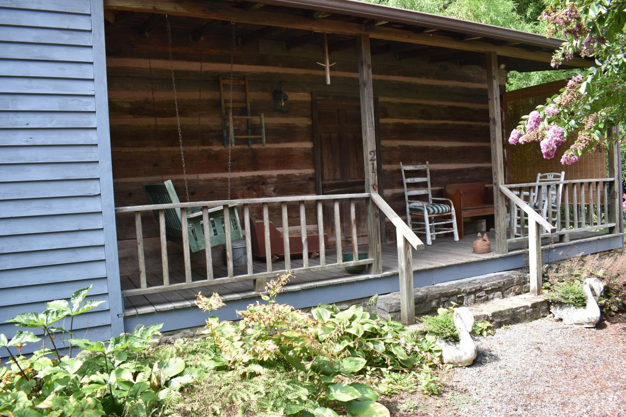 Restored1850S Log Cabin, With Gazebo And Gardens! 1 Mile To Downtown Weaverville エクステリア 写真
